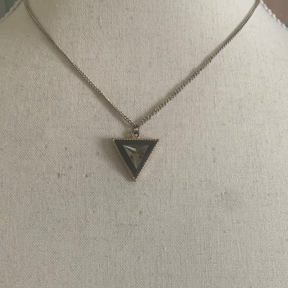pendant necklace